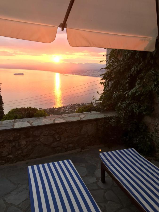 The Villa Of Blues Kalamata Bagian luar foto